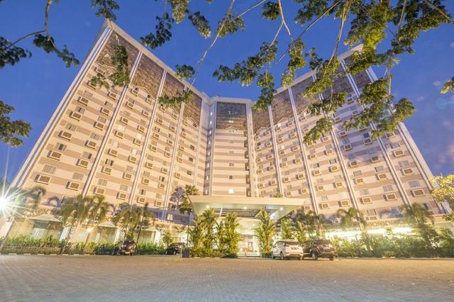 لورين شياريا هوتل سولو