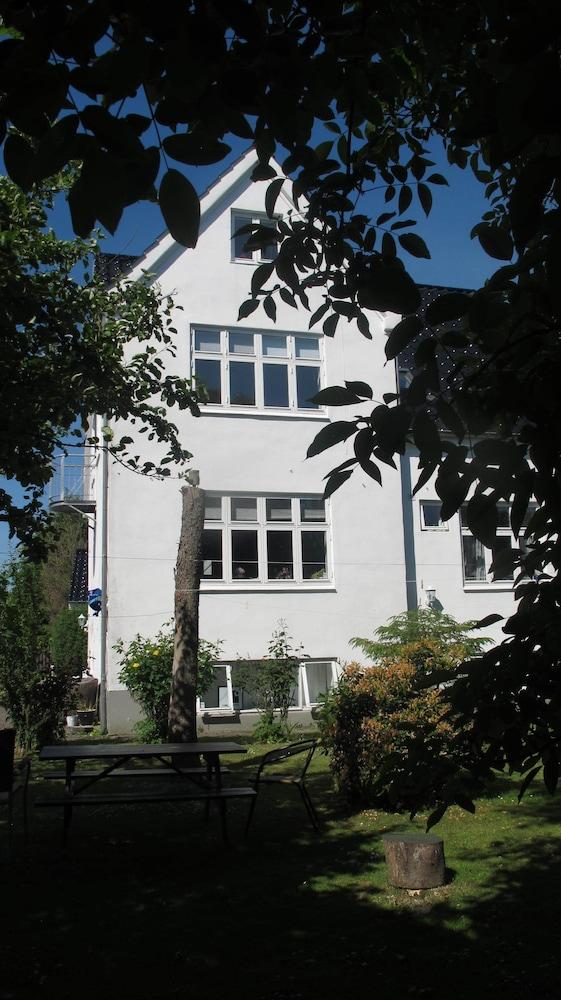 جيست هاوس شارون أرهوس