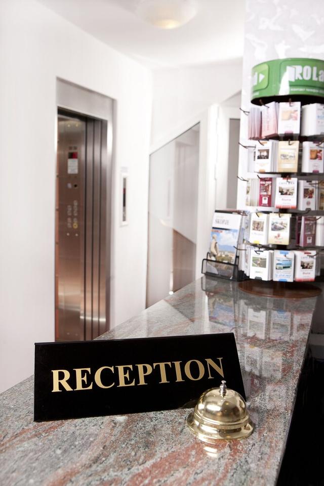 هوتل فيكتوريا