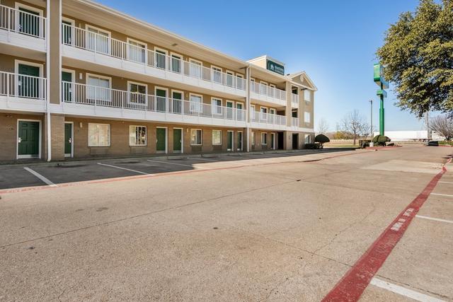 هوم تاون ستوديوز باي رد روف دالاس - مسكيت