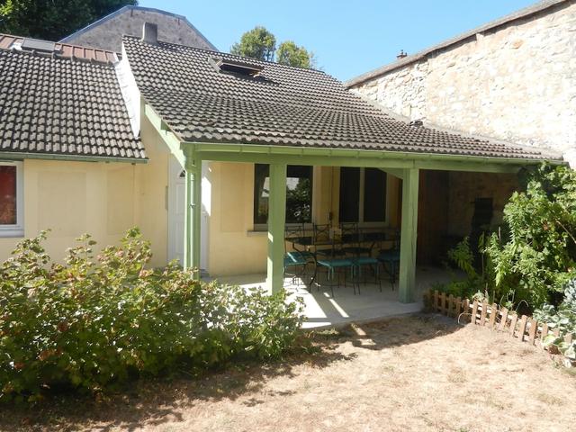 لا جورينيا جيست هاوس