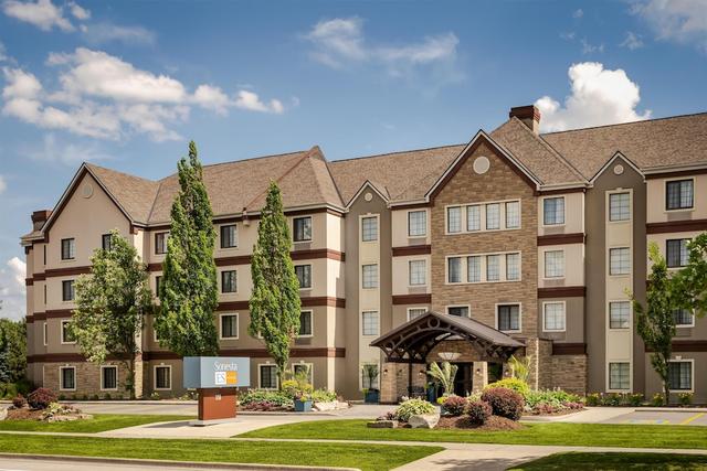 سونيستا إي إس سويتس تورونتو ماركام