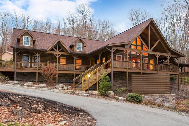 بلوجرين فاكيشنز بلو ريدج فيليدج ، آن أسيند كوليكشن ريزورت