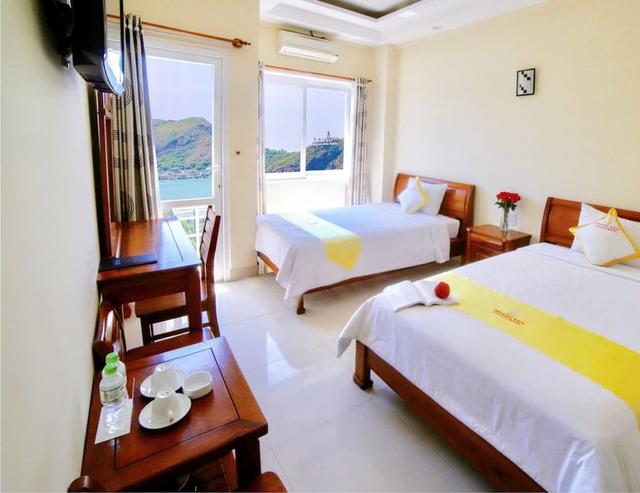 هوانغ ين كناري هوتل