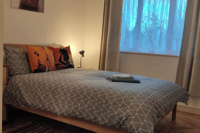 كومفورتابل ستنينج 2 بد أبارتمنت إن كولتشيستر