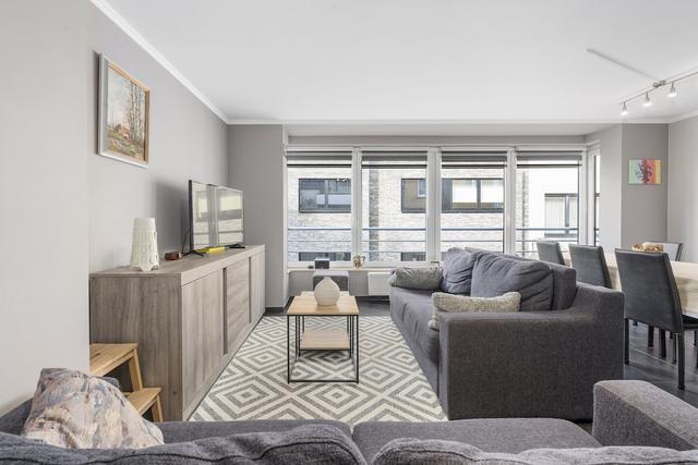 بليزانت أبارتمنت أون ذي 2ند فلور