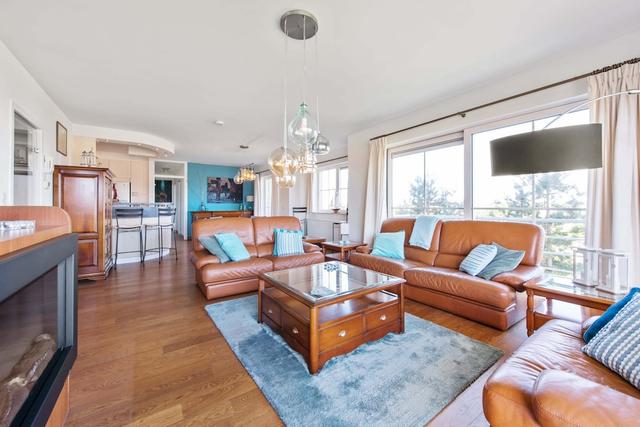 كاسل أبارتمنت ويذ فيو