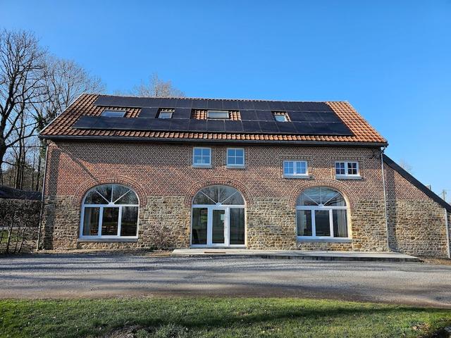 هوليداي هوم إن والوني ويذ تيريس