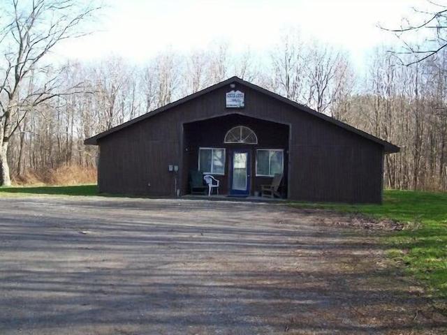 فيدر كريك لودج آند كابين