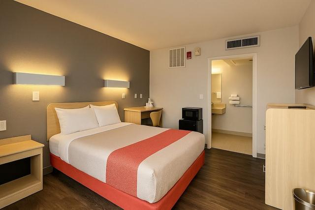 موتل 6 كاسبر