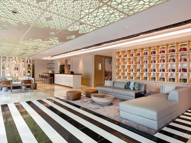 Novotel Living Bangkok Sukhumvit Legacy