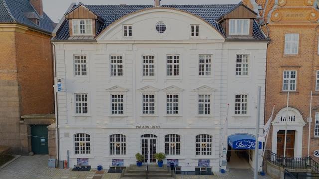 بالاس هوتيل