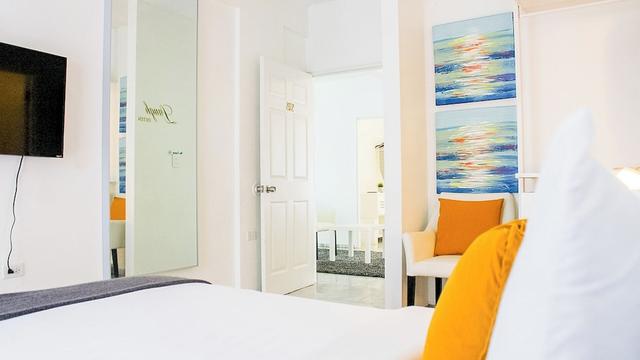 أيبونيتو هوتل 202