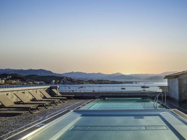 إيبيس ستايلز أجاكيو نابوليون