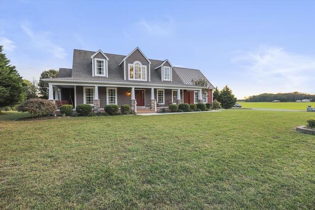 18427 جوسيف رود باي لونج آند فوستر