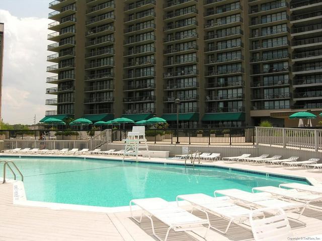 سي كولوني إدجووتر نورث 405 باي لونج آند فوستر