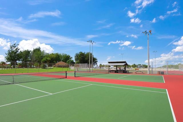 بيتش كلوب آت سيستا كي بولسايد دي