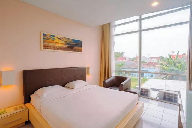 Royal Hotel N' Lounge