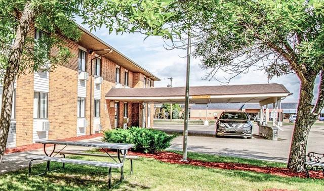 إكونومي هوتل مينوت