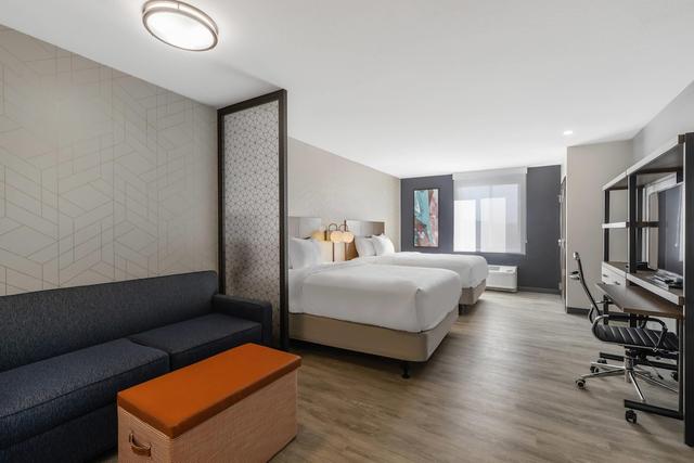 إيفر هوم سويتس كورونا