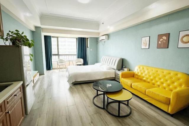 Yiyi Sentiment Apartment Hotel