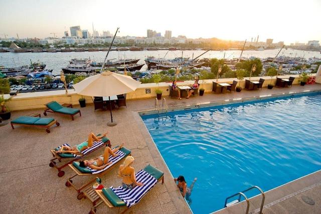 إس تي إم هوليدايز فيوز ديرة