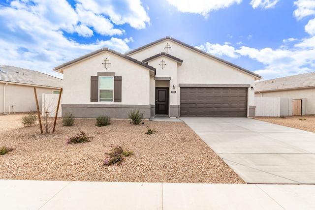 Avalon Canyon Case Grande 4 Bedroom Home by RedAwning