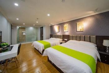 Jinchi Business Hotel