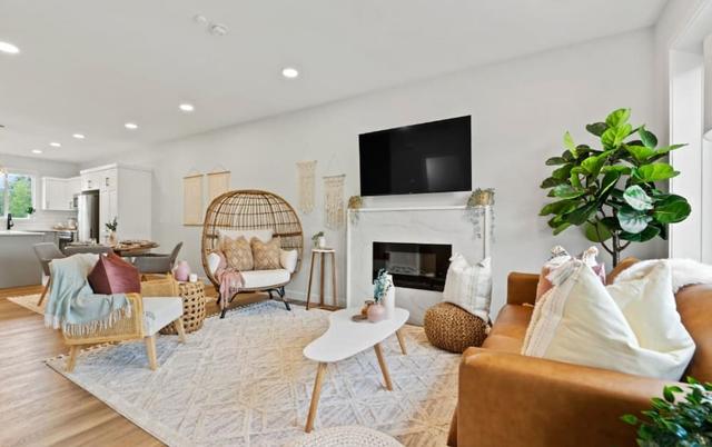 ذا بروميناد نو سيرفيس فيز باتيوي ابن ك بي بيكي