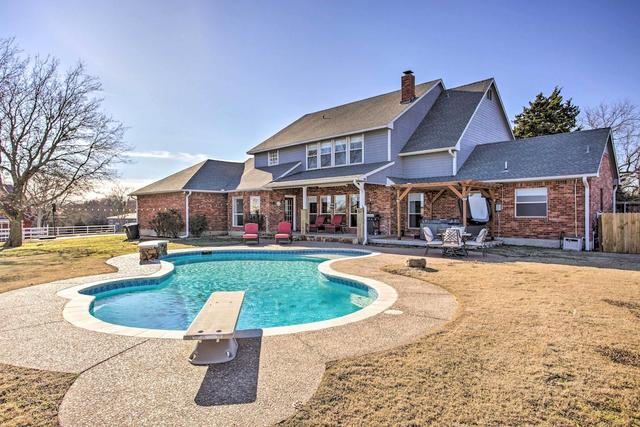 شيرمان فيلا- برايفت بول آند هوت توب!