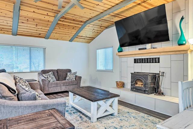 إيديليك كابين بي/ ر ير بيت  1 مي تو مي-ووك فيليدج!