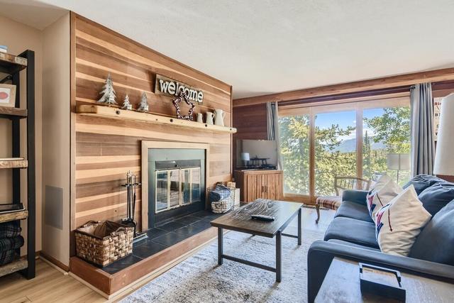 A-tr212 2 Bedroom Condo by RedAwning